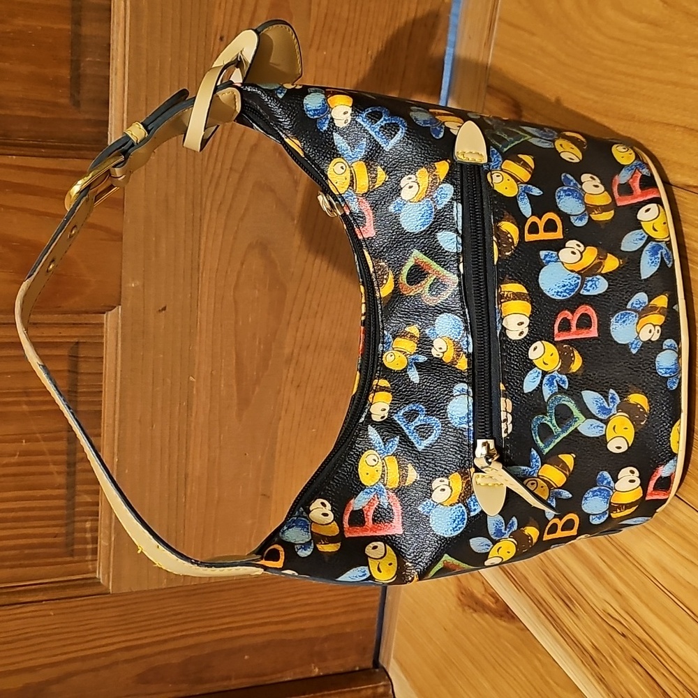 Adorable Bee Patterned Black Handbag - image 2